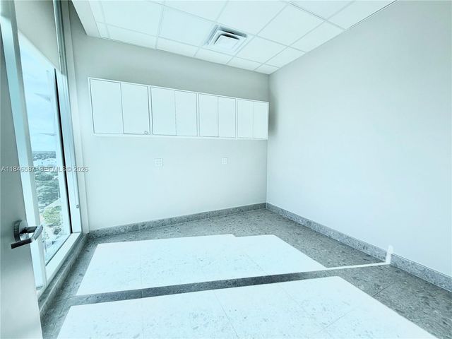 2820 NE 214th St 1001, Aventura, FL 33180