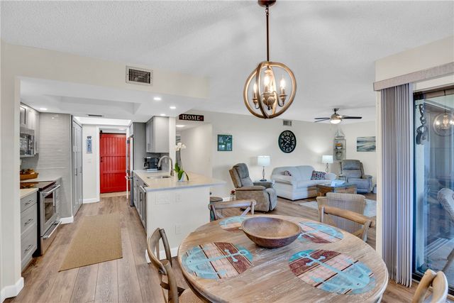 910 E Causeway Boulevard B11, Vero Beach, FL 32963