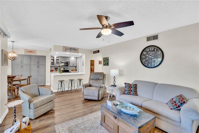 910 E Causeway Boulevard B11, Vero Beach, FL 32963