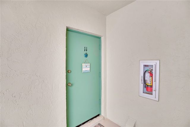 910 E Causeway Boulevard B11, Vero Beach, FL 32963