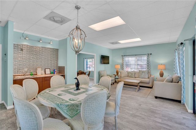 910 E Causeway Boulevard B11, Vero Beach, FL 32963