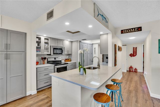 910 E Causeway Boulevard B11, Vero Beach, FL 32963