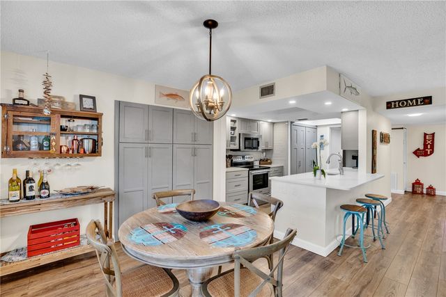 910 E Causeway Boulevard B11, Vero Beach, FL 32963