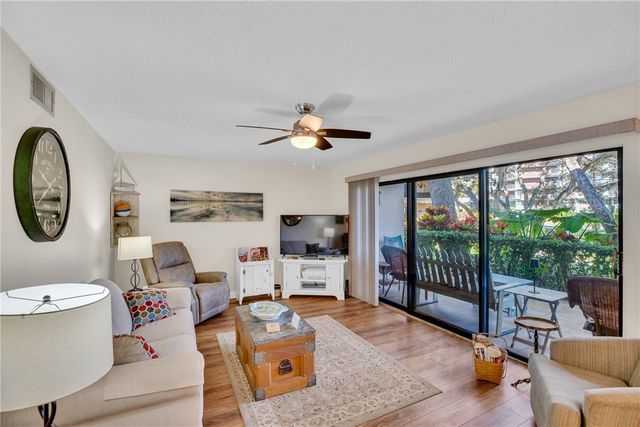 910 E Causeway Boulevard B11, Vero Beach, FL 32963