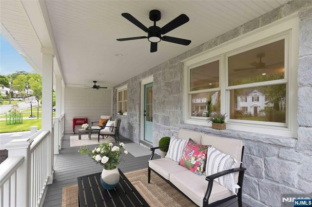 61 Surrey Lane, Tenafly, NJ 07670