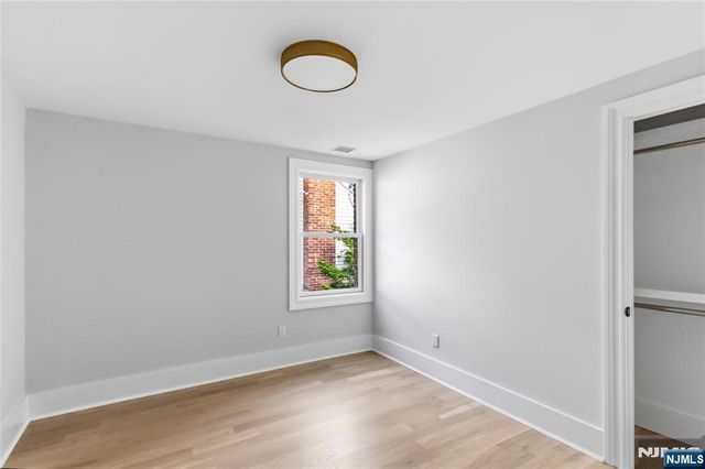 61 Surrey Lane, Tenafly, NJ 07670