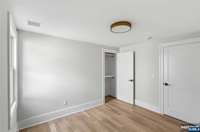 61 Surrey Lane, Tenafly, NJ 07670