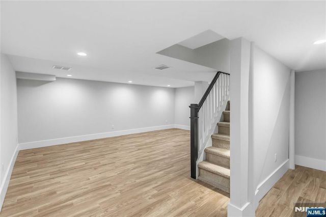 61 Surrey Lane, Tenafly, NJ 07670