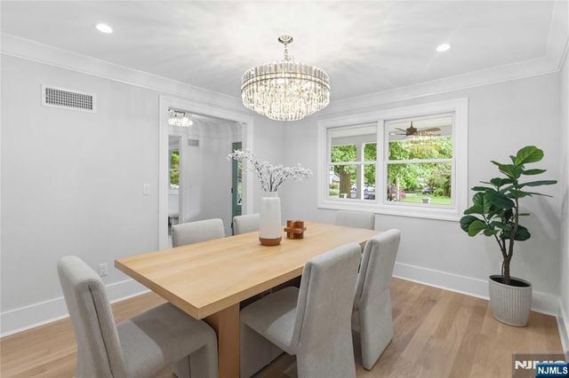 61 Surrey Lane, Tenafly, NJ 07670