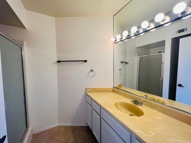 35615 Paseo Circulo E, Cathedral City, CA 92234