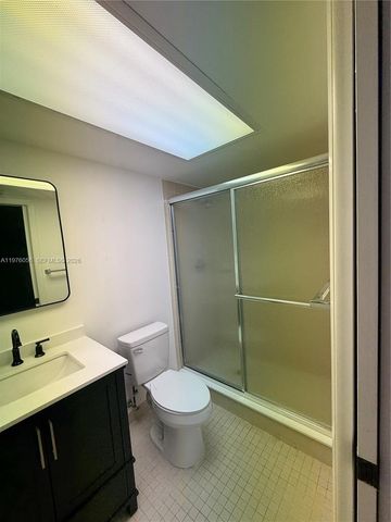 5130 Las Verdes Cir 123, Delray Beach, FL 33484