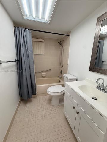 5130 Las Verdes Cir 123, Delray Beach, FL 33484