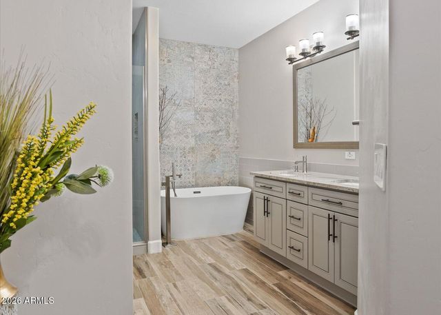 5350 E DEER VALLEY Drive 1250, Phoenix, AZ 85054