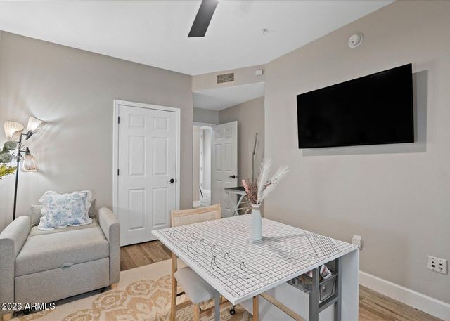 5350 E DEER VALLEY Drive 1250, Phoenix, AZ 85054