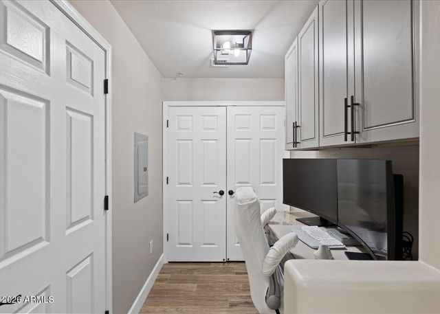 5350 E DEER VALLEY Drive 1250, Phoenix, AZ 85054