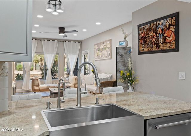 5350 E DEER VALLEY Drive 1250, Phoenix, AZ 85054