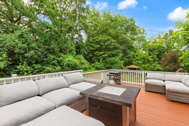335 Moosehill Road, Walpole, MA 02032