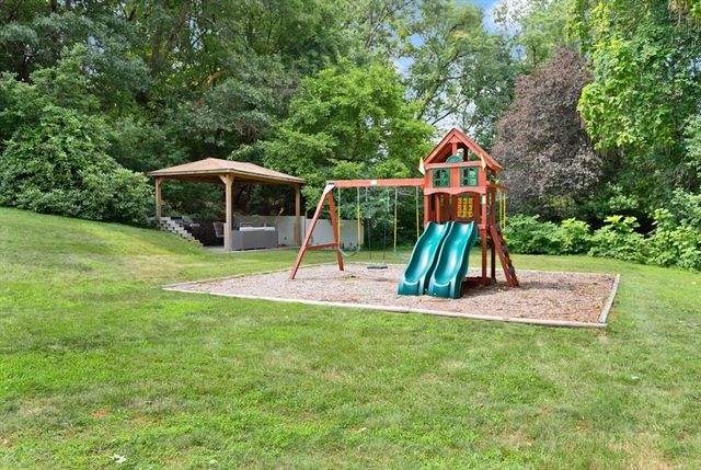 335 Moosehill Road, Walpole, MA 02032
