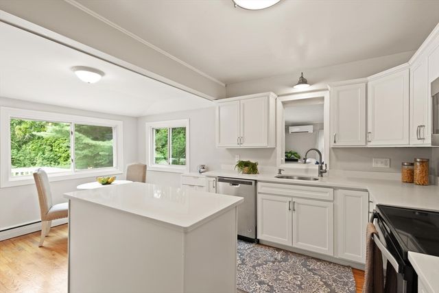 335 Moosehill Road, Walpole, MA 02032