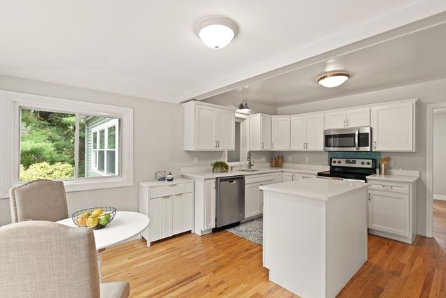 335 Moosehill Road, Walpole, MA 02032
