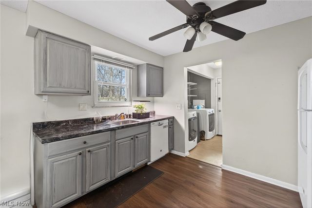 1540 E 298th Street, Wickliffe, OH 44092