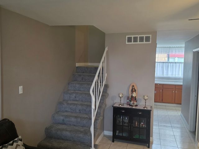 2129 Ash Street G, Des Plaines, IL 60018
