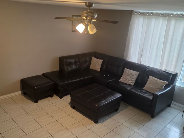 2129 Ash Street G, Des Plaines, IL 60018