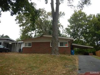 8401 Saint Olaf Drive, St Louis, MO 63134