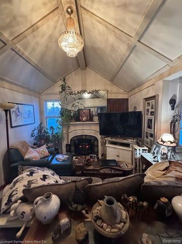 5826 Andersonville Road, Waterford, MI 48329