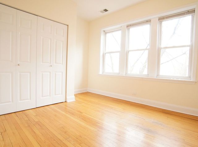 3430 W Parker Avenue 1, Chicago, IL 60647