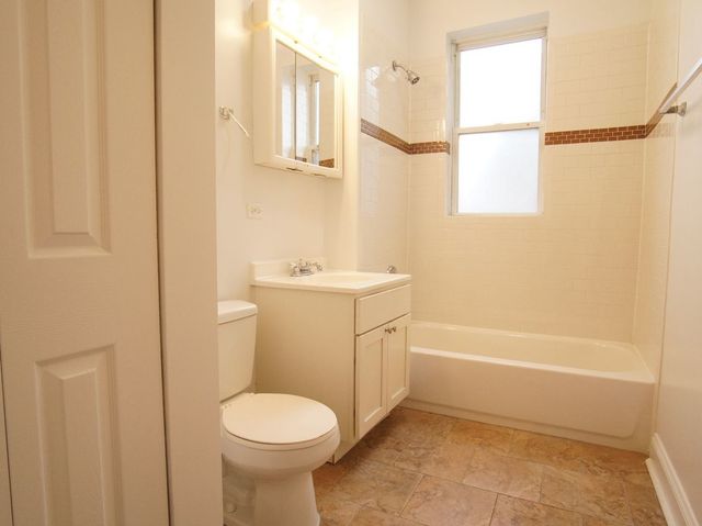 3430 W Parker Avenue 1, Chicago, IL 60647