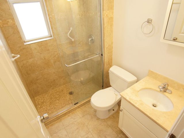 3430 W Parker Avenue 1, Chicago, IL 60647