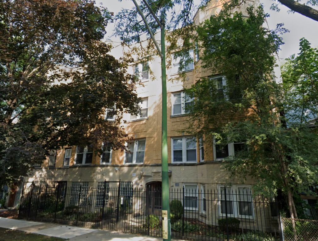 3430 W Parker Avenue 1, Chicago, IL 60647