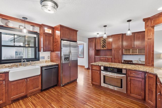 316 Lakeview Terrace Boulevard, Waconia, MN 55387