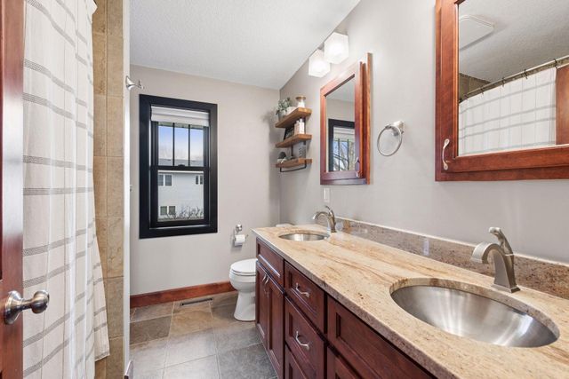 316 Lakeview Terrace Boulevard, Waconia, MN 55387