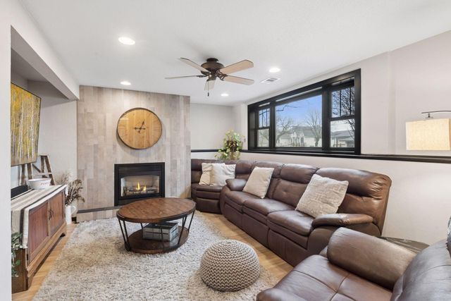 316 Lakeview Terrace Boulevard, Waconia, MN 55387