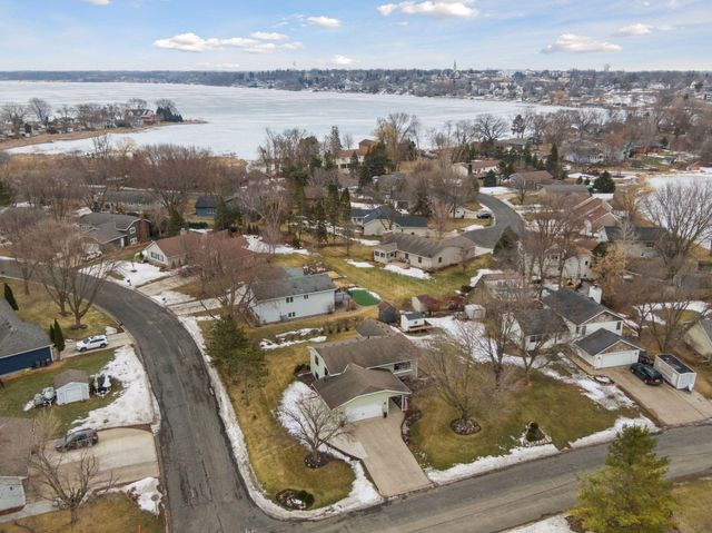 316 Lakeview Terrace Boulevard, Waconia, MN 55387