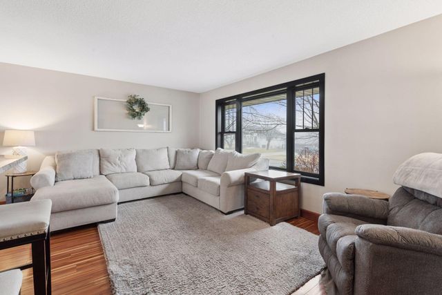 316 Lakeview Terrace Boulevard, Waconia, MN 55387