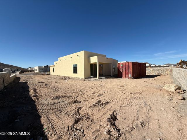 7710 San Eduardo Street, Las Cruces, NM 88012