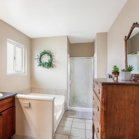 7704 Mcbeth Way, Sacramento, CA 95828