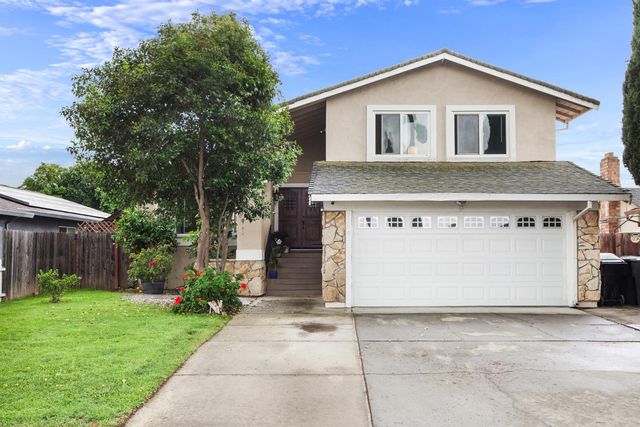 7704 Mcbeth Way, Sacramento, CA 95828