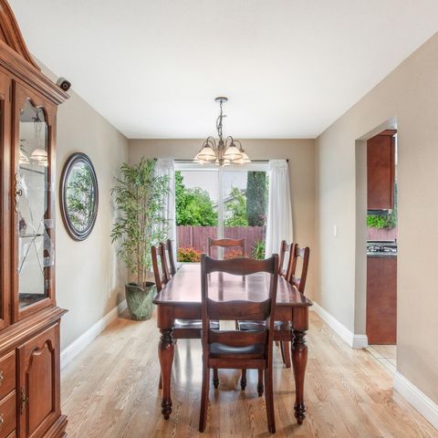 7704 Mcbeth Way, Sacramento, CA 95828