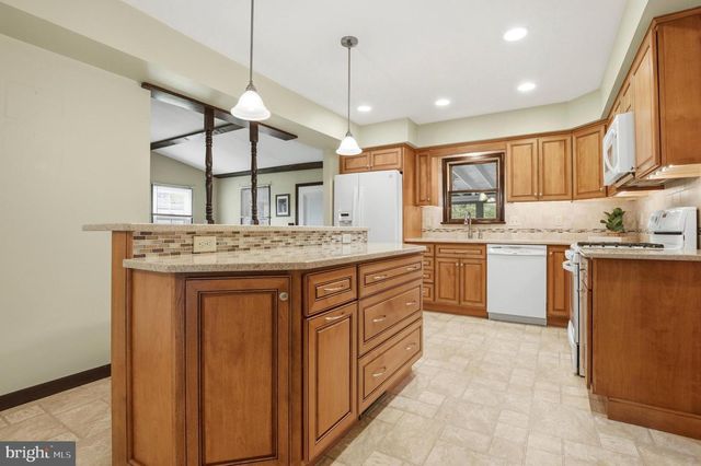 328 COURTLAND AVE, Harleysville, PA 19438
