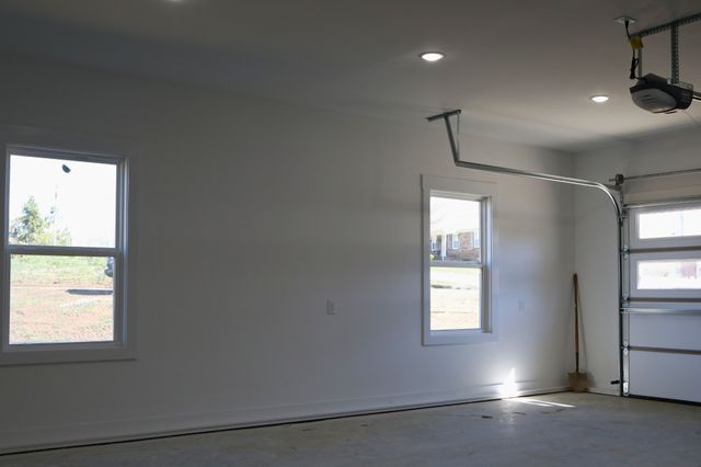 8634 Holmes Creek Road, Smithville, TN 37166