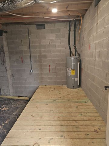 8634 Holmes Creek Road, Smithville, TN 37166