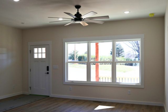 8634 Holmes Creek Road, Smithville, TN 37166