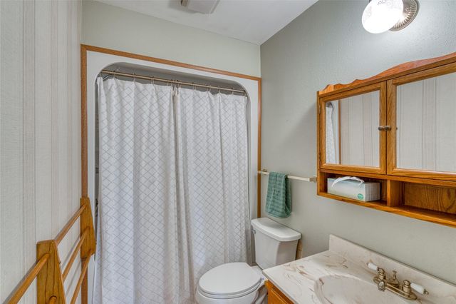 607 County Road 142, Burnet, TX 78611