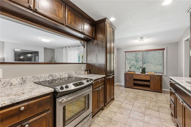 14196 Wolf Drive, Rogers, AR 72756