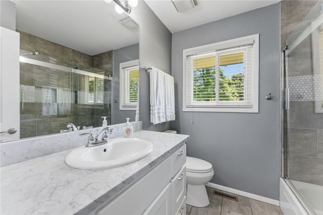 14196 Wolf Drive, Rogers, AR 72756