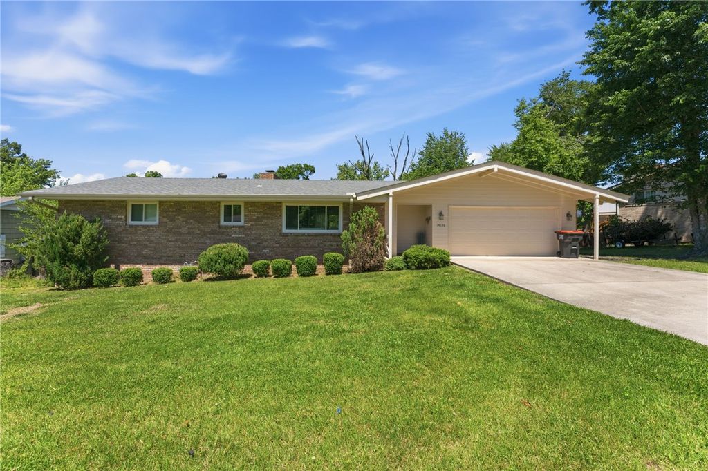 14196 Wolf Drive, Rogers, AR 72756